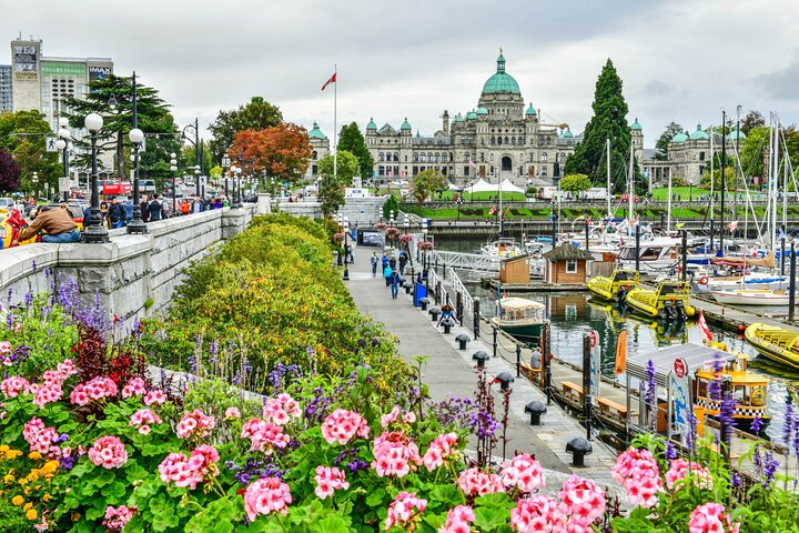 Victoria City Highlights Private Tour - Photo 1 of 9