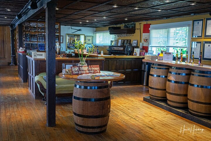 Private Customizable Niagara Ice Wine Day Tour - Photo 1 of 7