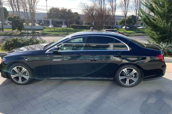 Private Round Trip Montreal Airport YUL to Montreal / Bromont - Photo 1 of 7