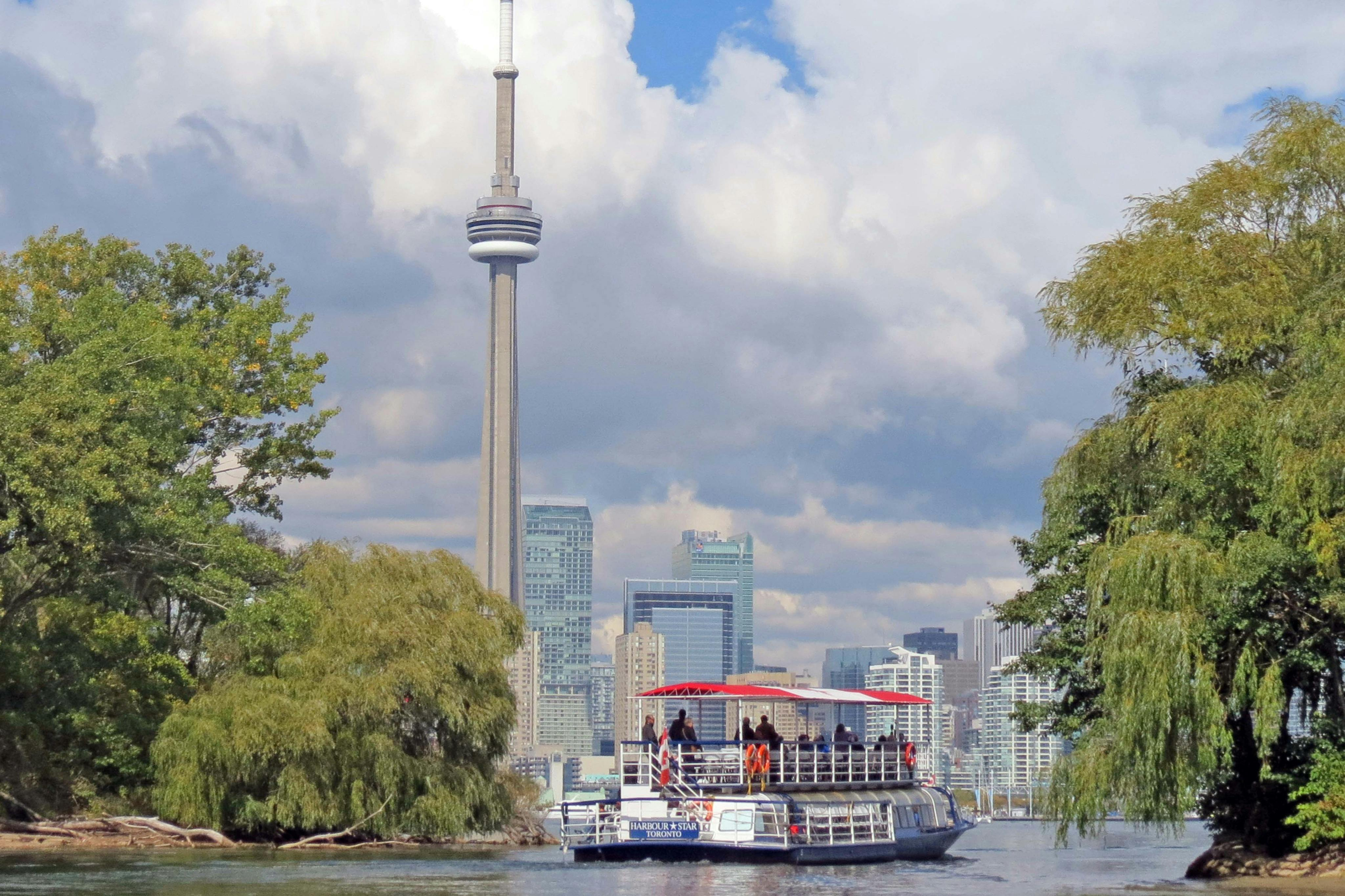 Toronto: Guided Harbour & Islands Cruise + Drink - Photo 1 of 5