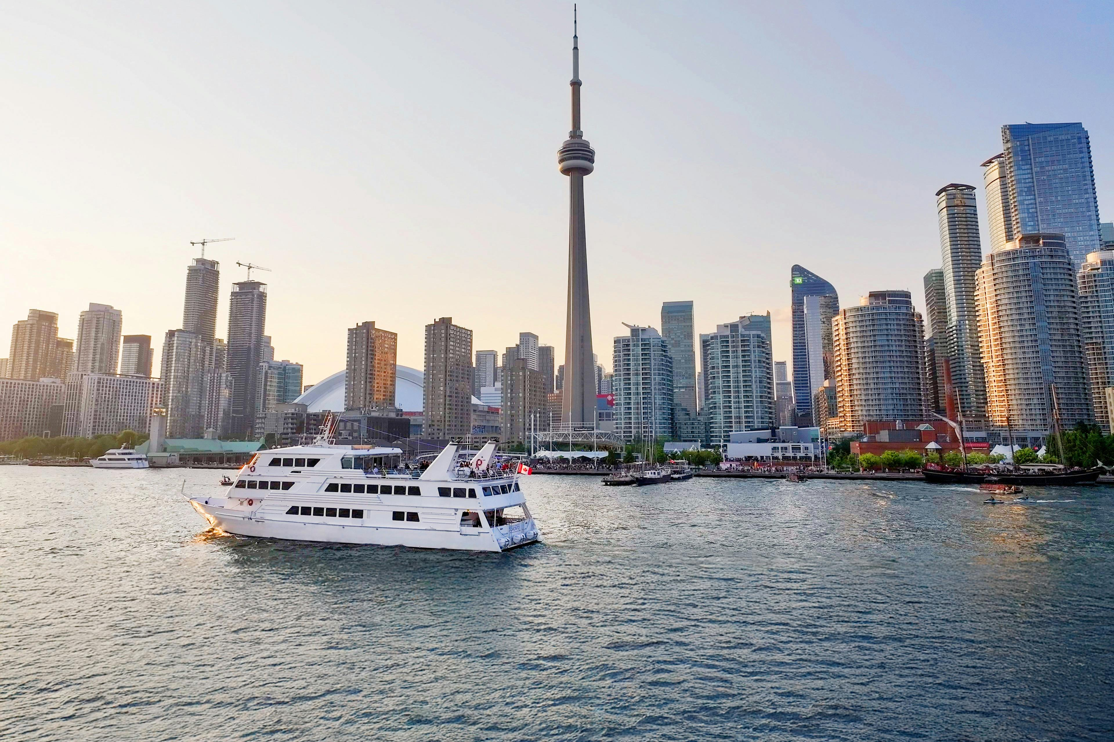 Toronto Harbour: Dinner Cruise - Photo 1 of 8