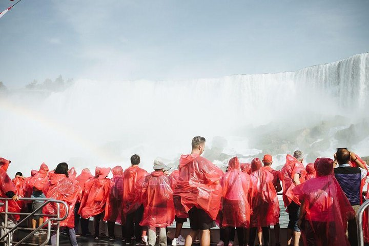 Tour to Niagara Falls with skip the line Cruise - Photo 1 of 12