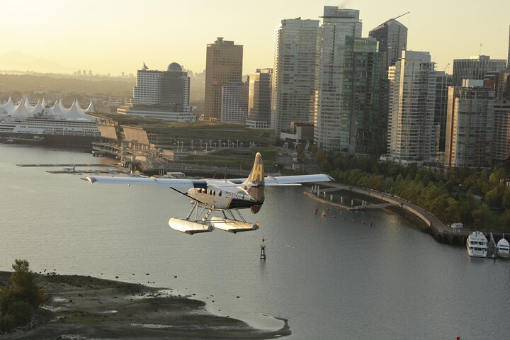 Vancouver Panorama Scenic Seaplane Tour - Photo 1 of 15