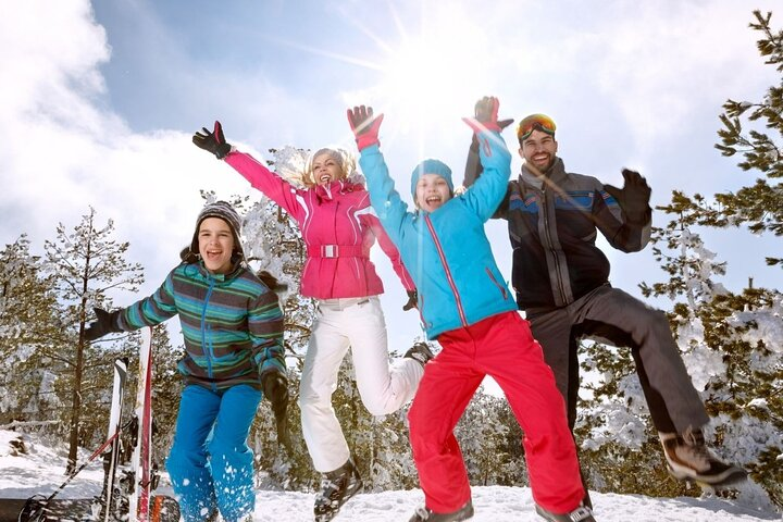 Vancouver to Banff 4 Days Rockies Lake Louise Snow adventure Tour Private - Photo 1 of 10