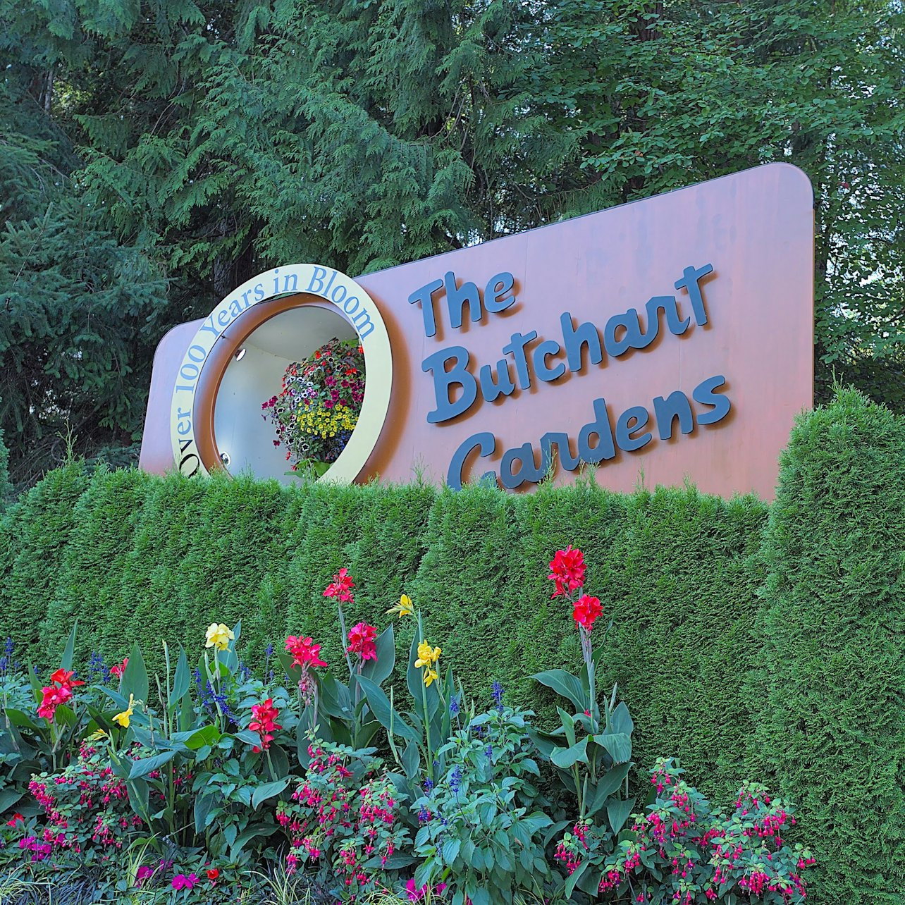 Victoria & Butchart Gardens: Day Trip from Vancouver - Photo 1 of 18