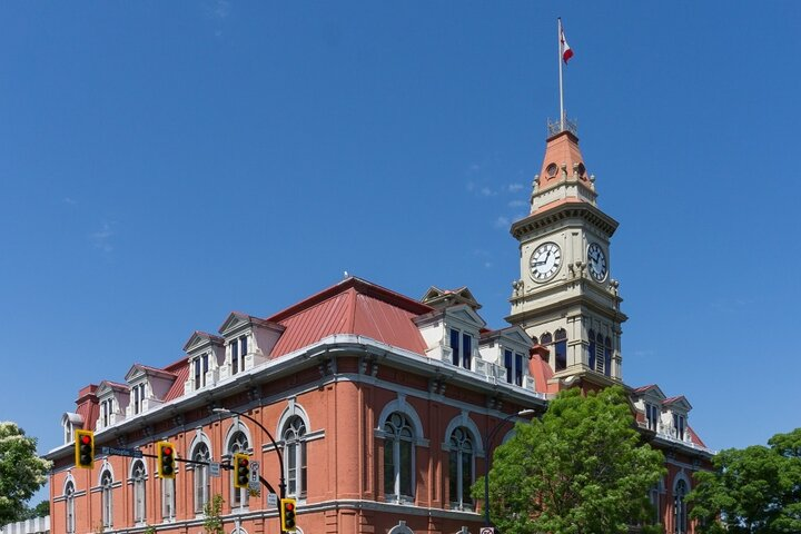 Self Guided Victoria Scavenger Hunt: Sea, Squares & Spirits - Photo 1 of 5