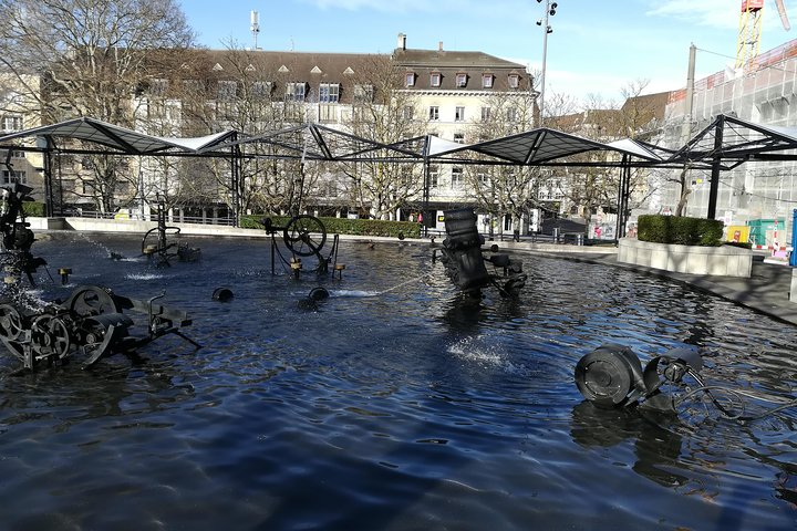 Carnival fountain (Jean TInguely)