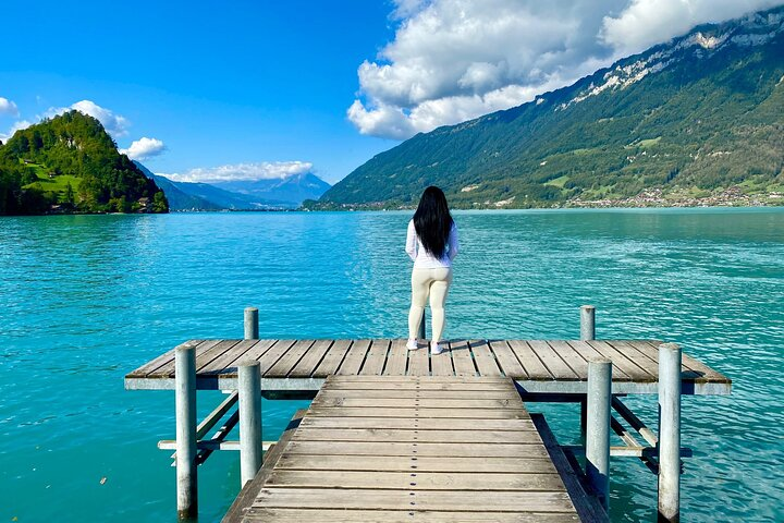 Discover the stunning lakeside views and majestic mountains on the Crash Landing on You Private Switzerland Day Tour a perfect blend of nature and location from the beloved series.