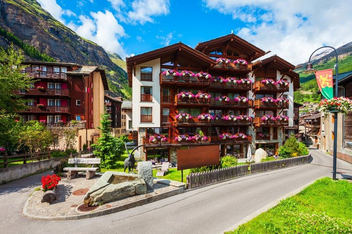 Discover Interlaken’s most Photogenic Spots with a Local - Photo 1 of 8