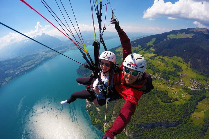 Soar above the stunning lakes and majestic Alps of Interlaken capturing breathtaking views and experiencing the rush of paragliding with an expert guide in Switzerland’s natural paradise.