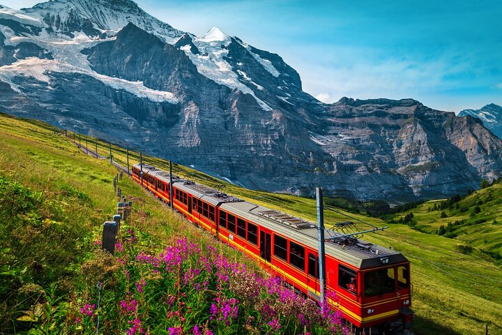 Jungfraujoch Private Tour – Top of Europe & Lauterbrunnen Valley - Photo 1 of 23