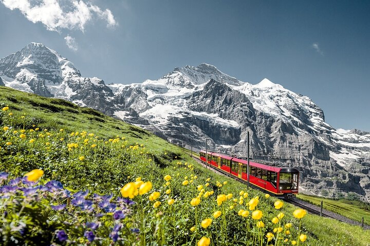 Jungfraujoch - Top of Europe Train to Lauterbrunnen: Enjoy the Views All Year Round!