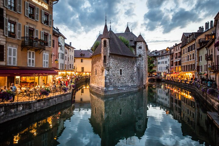 Private Tour to Annecy with skyglass roof top bus from Geneva - Photo 1 of 13