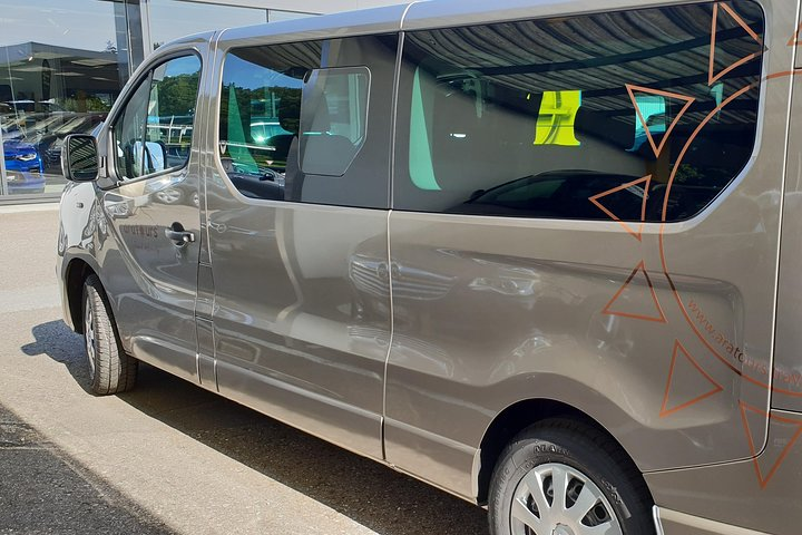 Private Arrival Transfer: from Geneva Airport to Geneva City - Photo 1 of 7