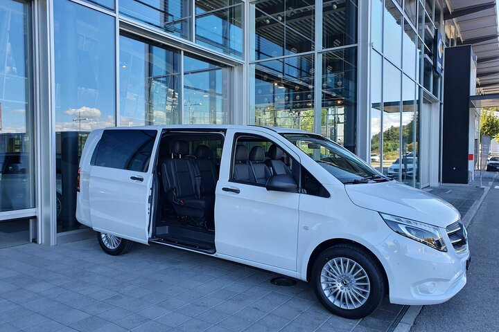 Mercedes Benz Minivan 