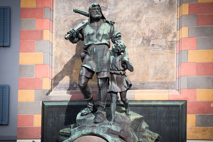 Private Wilhelm Tell Swiss History Tour with Hotel Pick-up - Photo 1 of 25