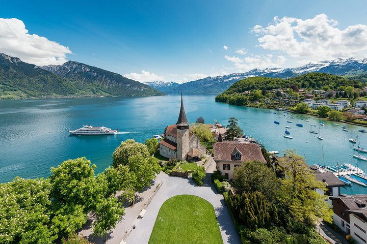 Experience breathtaking views of the Bernese Alps while exploring charming villages glistening lakes and exciting activities that showcase the best of Switzerland’s natural beauty.
