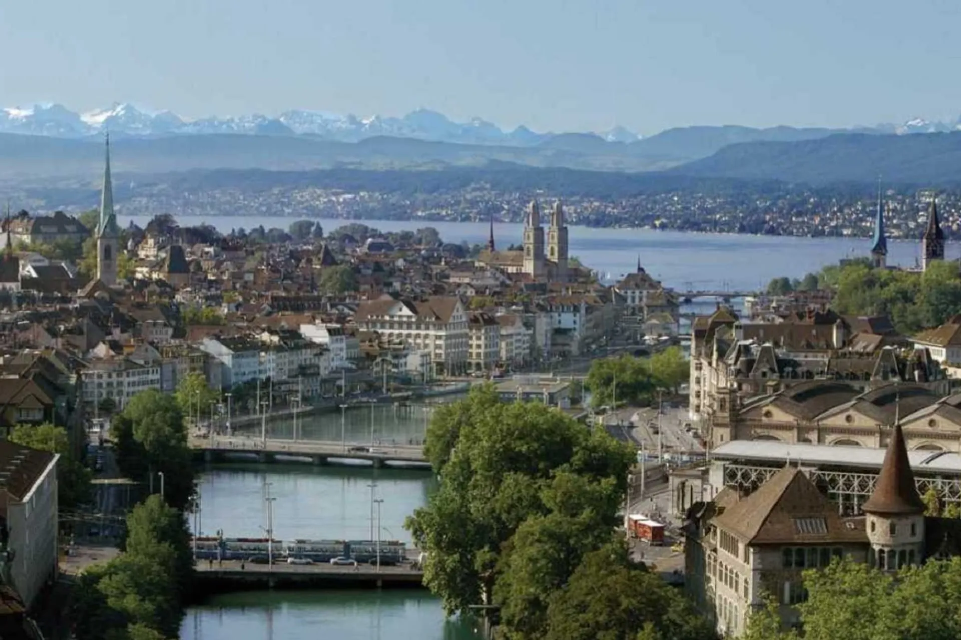 Zurich City Tour + Ferry & Felsenegg Cable Car Tickets dalam Zürich, Swiss  | Pelago