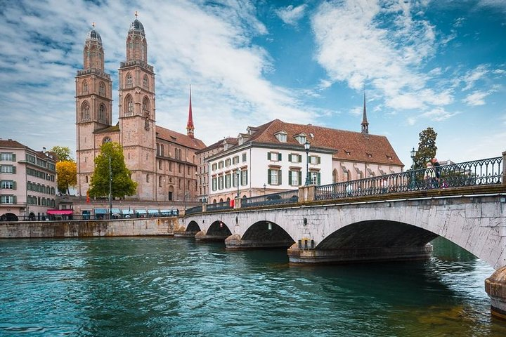Explore Zurich’s rich history while strolling along picturesque riverside views iconic architecture and fascinating landmarks that tell stories of great artists and historical figures. A perfect blend of culture and scenery awaits.