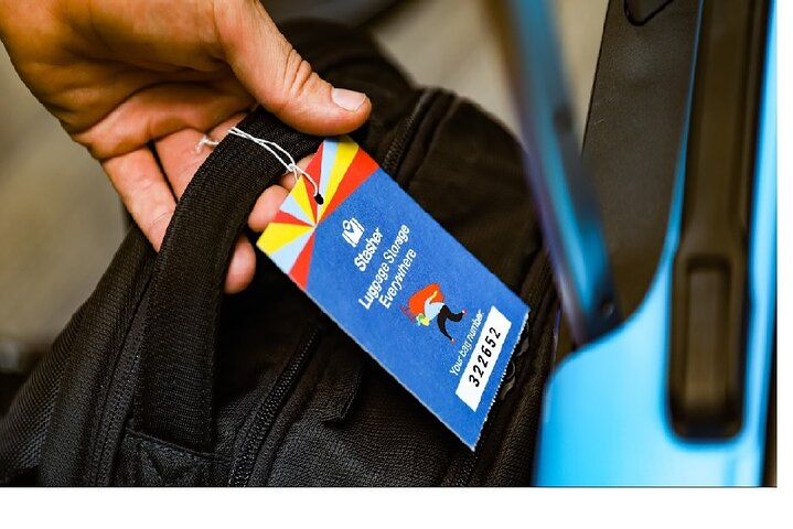 Discover Zurich freely! With convenient luggage storage explore the city's sights and experiences while keeping your belongings safe and secure allowing you to roam without worry.