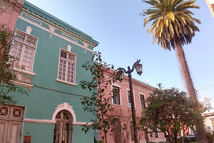 2-Hour Walking Tour of Yungay The Coolest Neighborhood in Chile - Photo 1 of 14