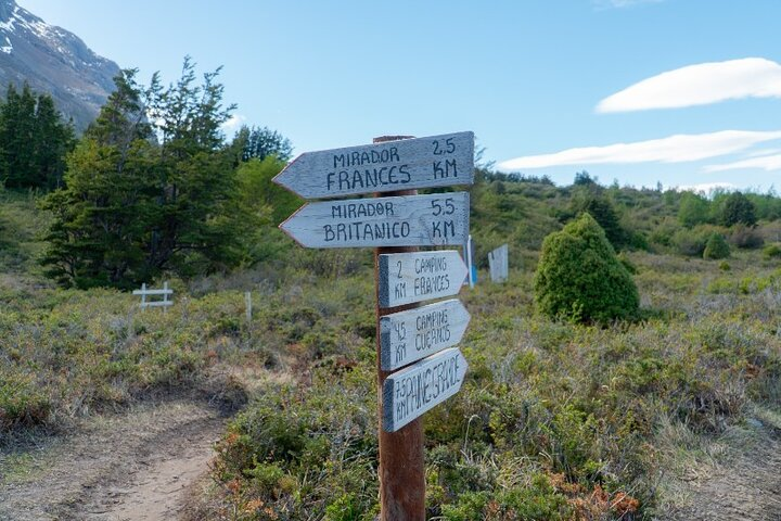 W trek Torres del Paine days Alternative Guided Tour in Puerto