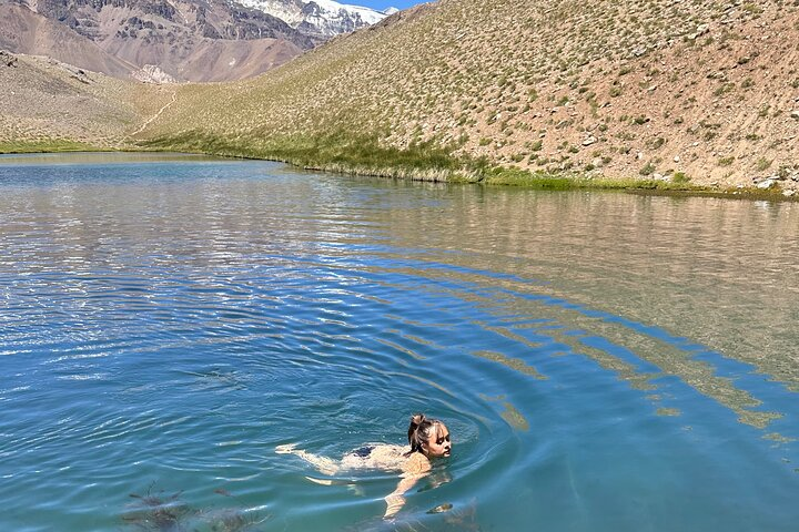 Embalse Yeso El Plomo Hot Springs Los Patos Lagoon (OFF ROAD 4X4) - Photo 1 of 15