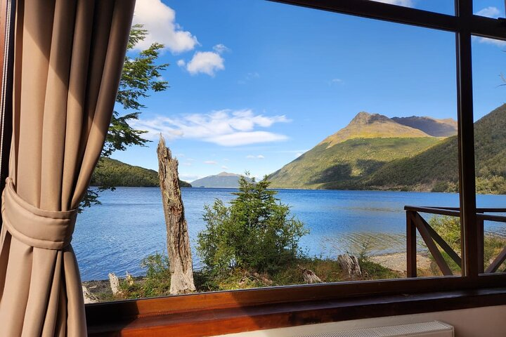 A view of Lago Deseado from the rooms