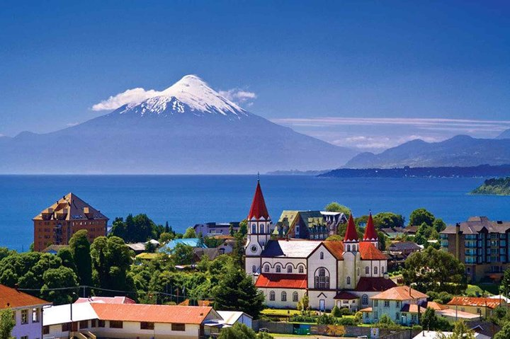 Premium Full day Tour to Osorno Volcano and Petrohue in Puerto Varas - Photo 1 of 7