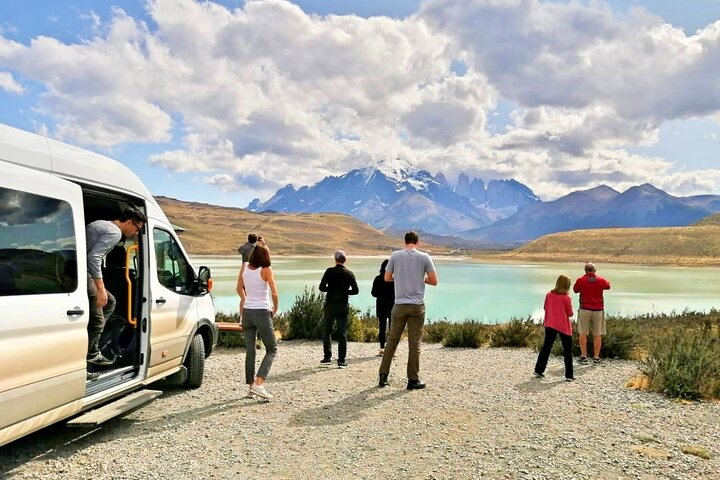 Laguna Amarga viewpoint, Torres del Paine