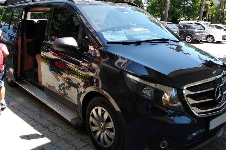 Punta Arenas Airport (PUQ) to Punta Arenas - Round-Trip Transfer - Photo 1 of 10