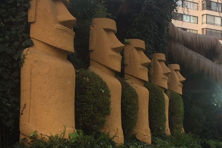 Santiago: Bali Hai Dinner & Show, Transport and Wine refill - Photo 1 of 6