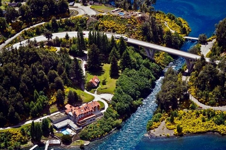 Sightseeing tour from Puerto Varas to Bariloche - Photo 1 of 4