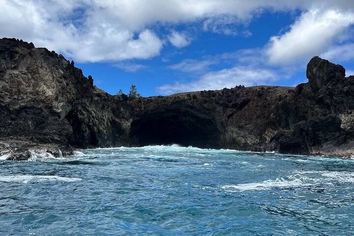 Tour to the Motus: Boat trip and snorkeling in Rapa Nui - Photo 1 of 9