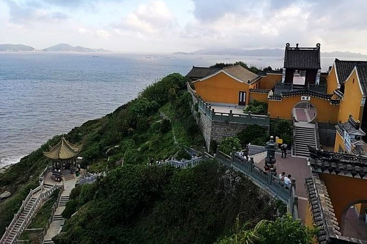 2-Day Putuo Mountain Self-Guided Tour from Hangzhou by Private Transfer - Photo 1 of 5