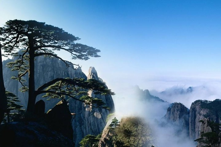 3-Day Huangshan Private Tour:Yellow Mountain,Tangmo Village and Tunxi Old Street - Photo 1 of 9