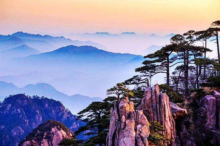 3-Day Huangshan Private Tour: Yellow Mountain, Xidi Village and Tunxi Old Street - Photo 1 of 9