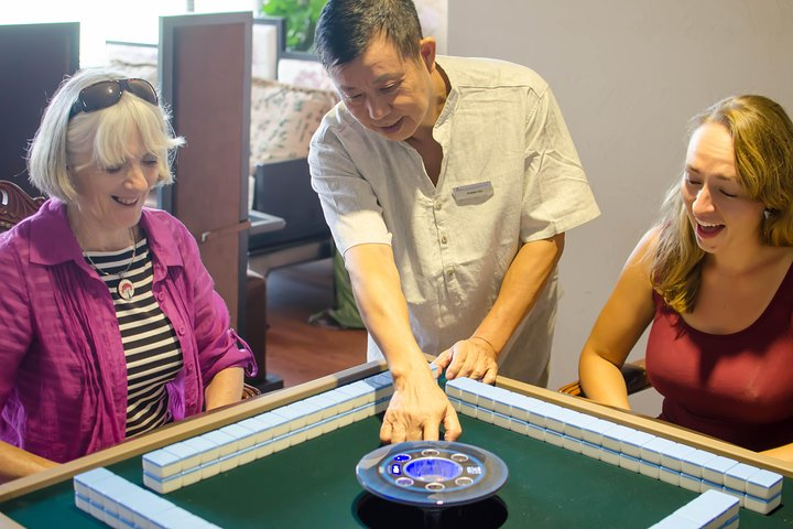 3-Hour Walking Tour in Chengdu People's Park and Learning Mahjong - Photo 1 of 7