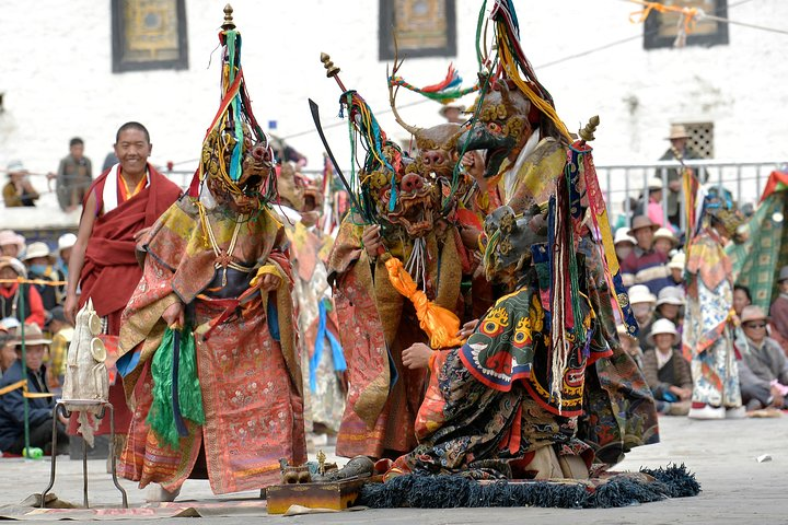 Tashilunpo festival summer
