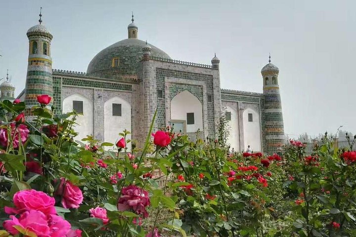 Silk Road Tour from Kashgar to Dunhuang, Jiayuguan