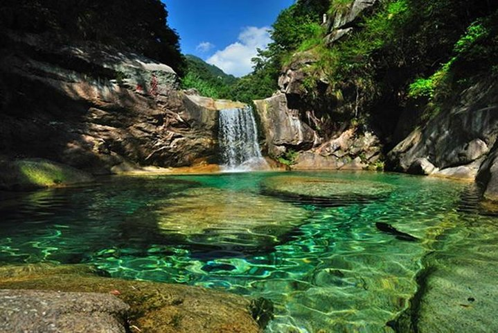 All inclusive Half day private tour of Emerald valley & Huiyun show-No shopping - Photo 1 of 8