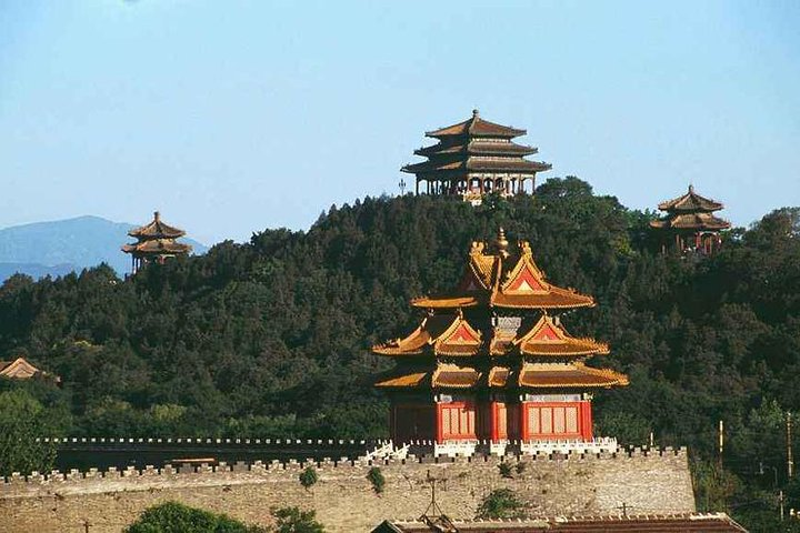 jingshan park, overlook the forbidden city