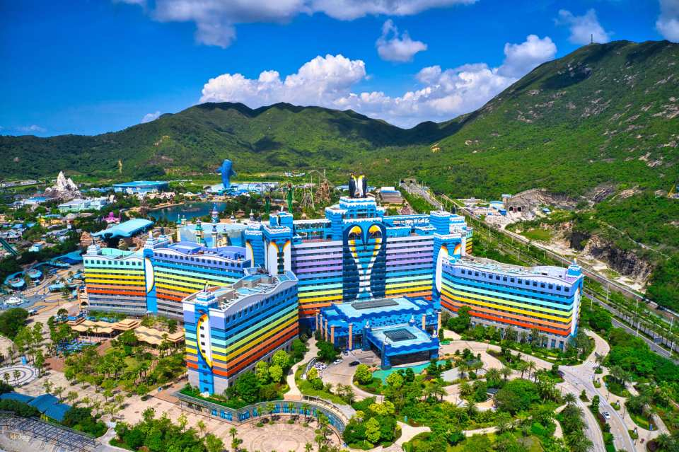 Chimelong Penguin Hotel Zhuhai, China | 2025 Accommodation Specials | Exclusive Offer: Free AIRSIM Borderless Data Card - Photo 1 of 7