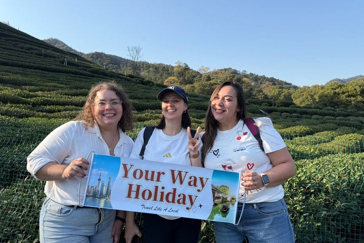 In-Depth Tea Tour: Visit Tea Farms, Taste Longjing & Meet Locals - Photo 1 of 13