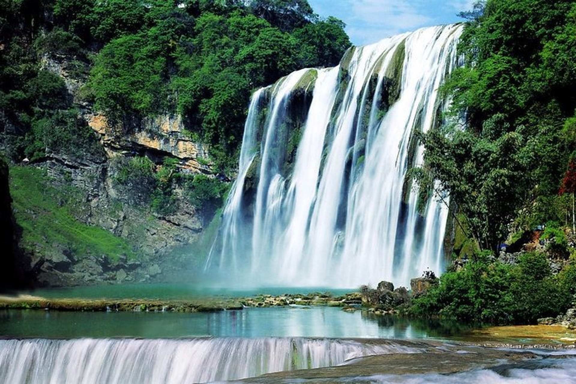 Olga Kurylenko bilan porno