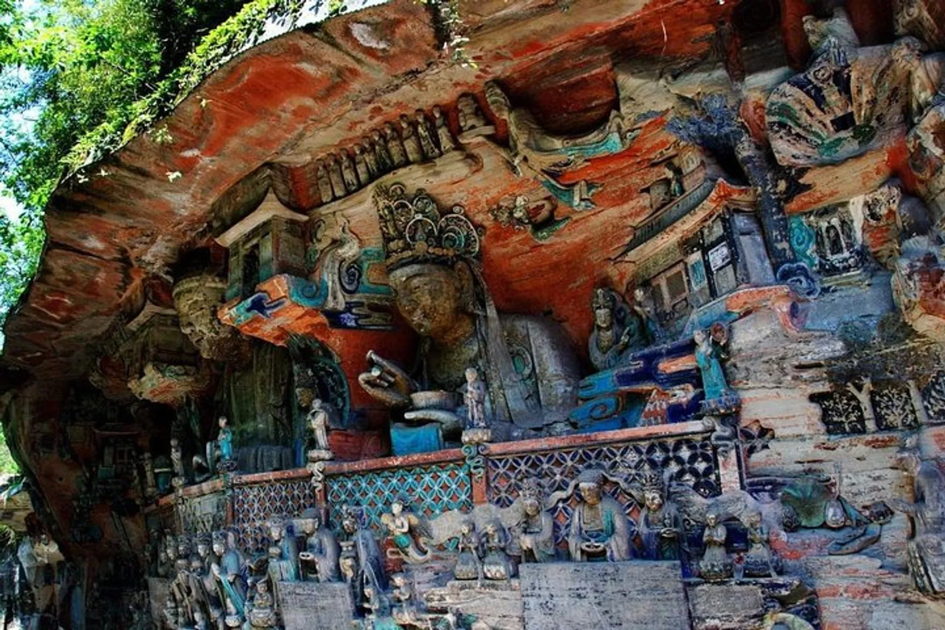 Dazu Rock Carvings Private Full Day Tour from Chongqing in