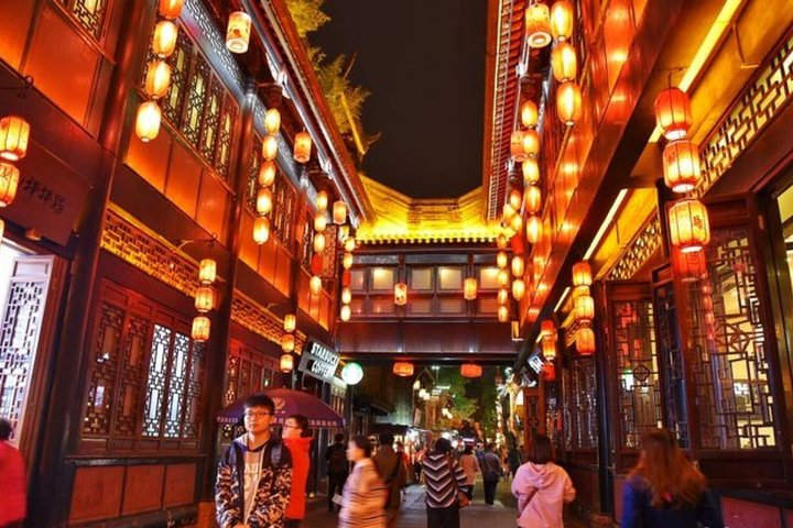 Private Tour of Chengdu's Top 3 Must-go Attractions w Photo Shoot - Photo 1 of 15