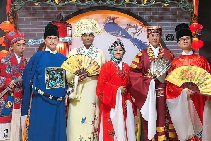 Face Changing Night Show- Top 1 Wonder of Sichuan Opera - Photo 1 of 8