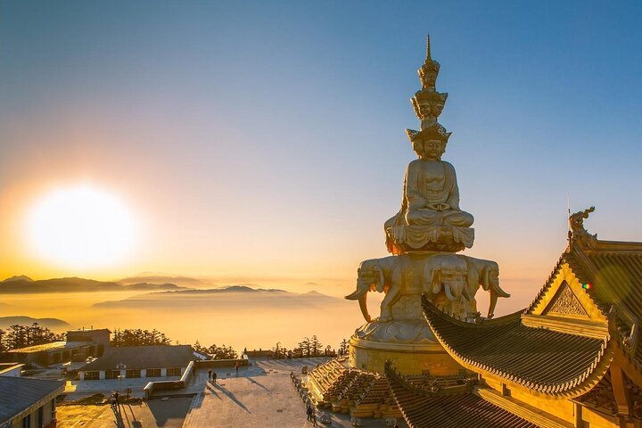 A 3-Day Discover Sichuan: Pandas, Buddha, and Majestic Mountains - Photo 1 of 8