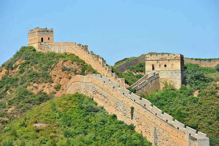 Explore the ancient wonders of the Great Wall at Badaling a breathtaking testament to Chinese history showcasing majestic views and the serenity of nature as you walk its storied paths.